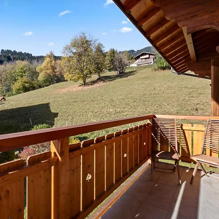 Avec Balcon Et Vue Sur Les Alpes