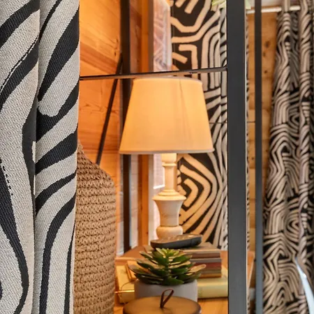 With Balcony And Alpine View *