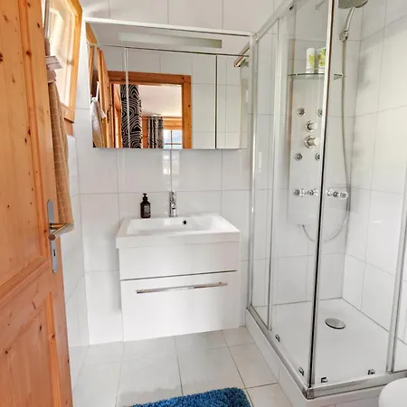 Lägenhet With Balcony And Alpine View