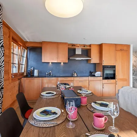 With Balcony And Alpine View *