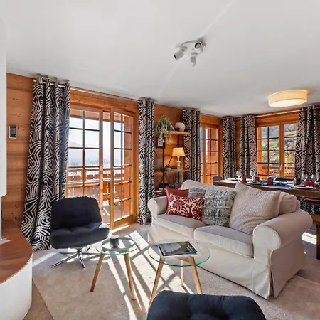 With Balcony And Alpine View Apartment *