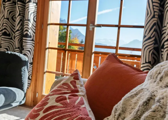 With Balcony And Alpine View Ollon